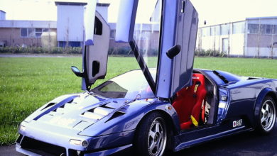 Photo of VIDEO History – Bugatti EB110 (The first production car and the prototype)