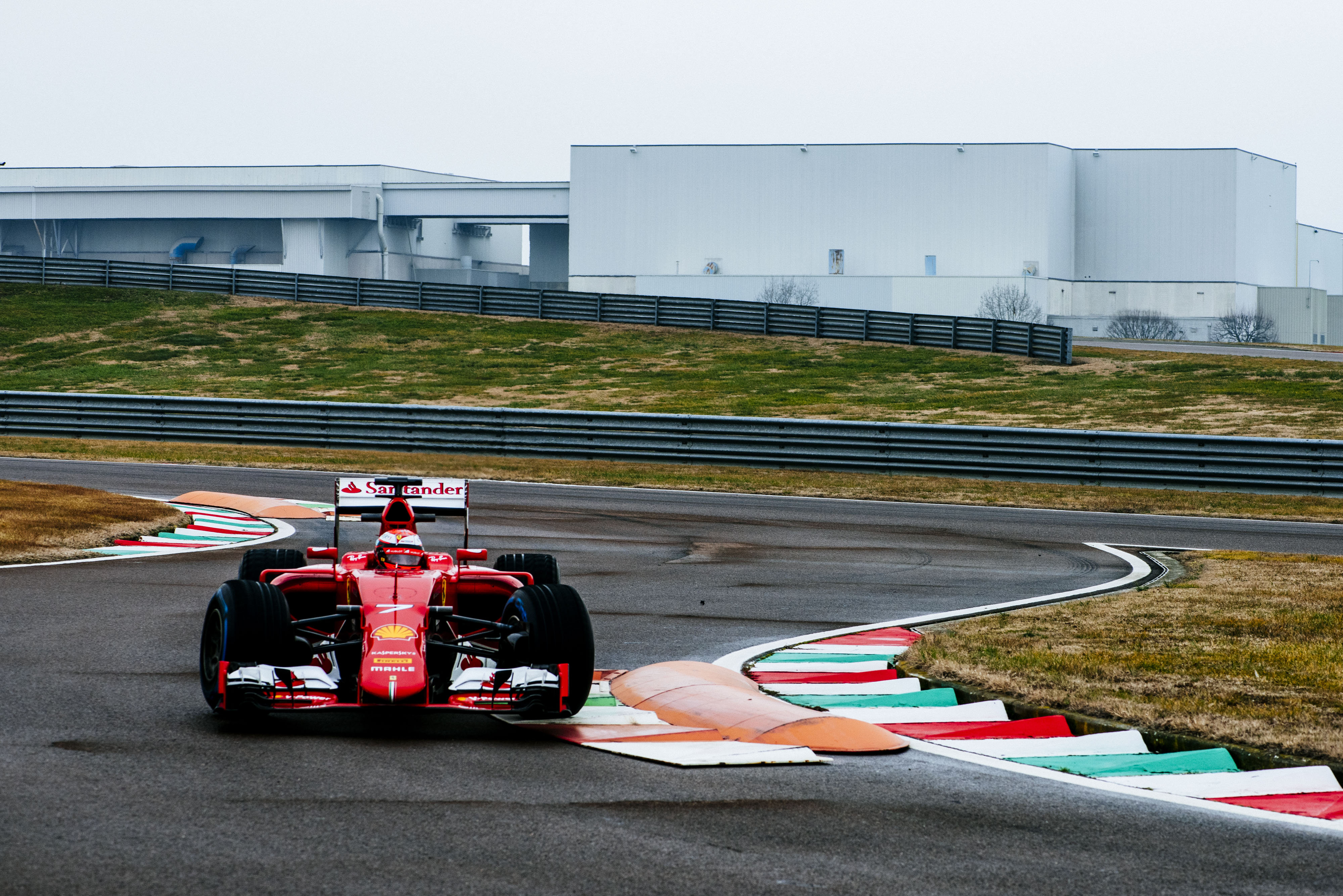 Ferrari test. Фьорано трасса. Ferrari на треке. Фиорано. Fiorano circuit.